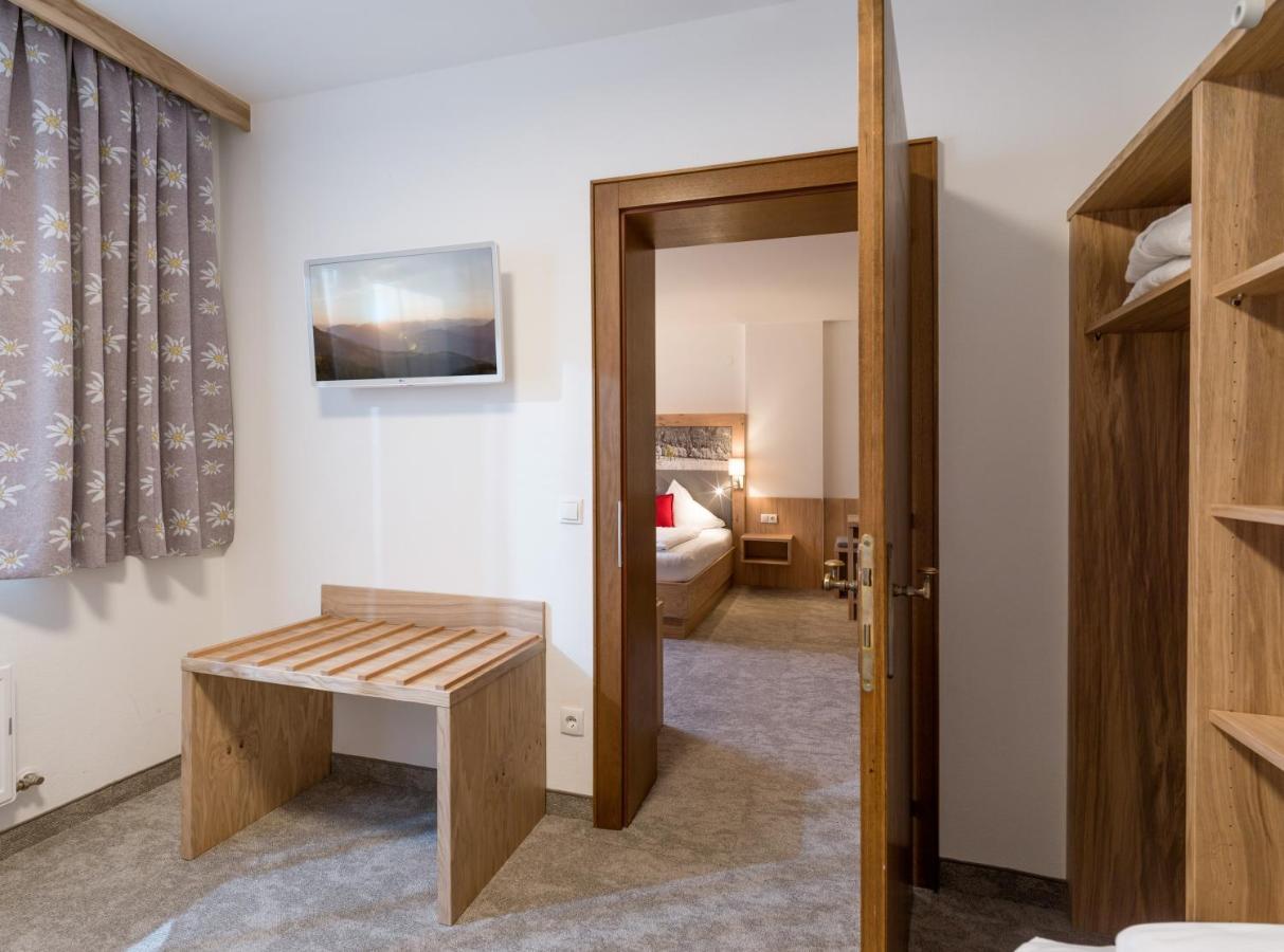 Gaensleit Hotel